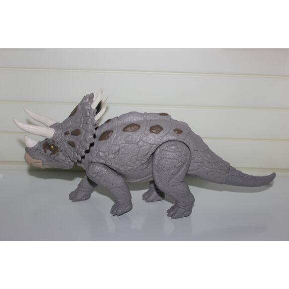 Jurassic World TRICERATOPS - Picture 2 of 3